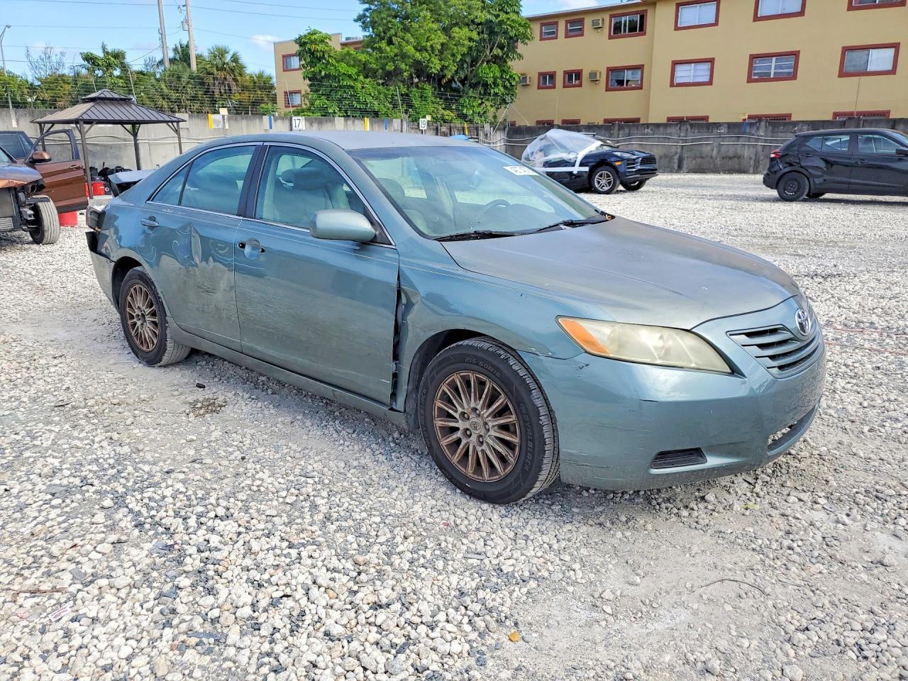 2007 Toyota Camry Le - Image 4