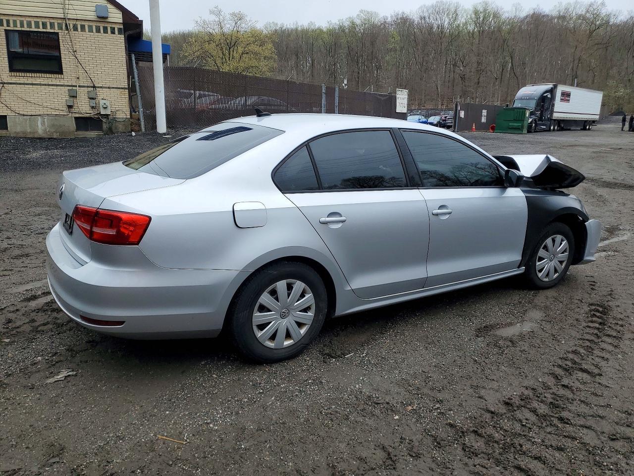 2015 Volkswagen Jetta Base - Фото 3