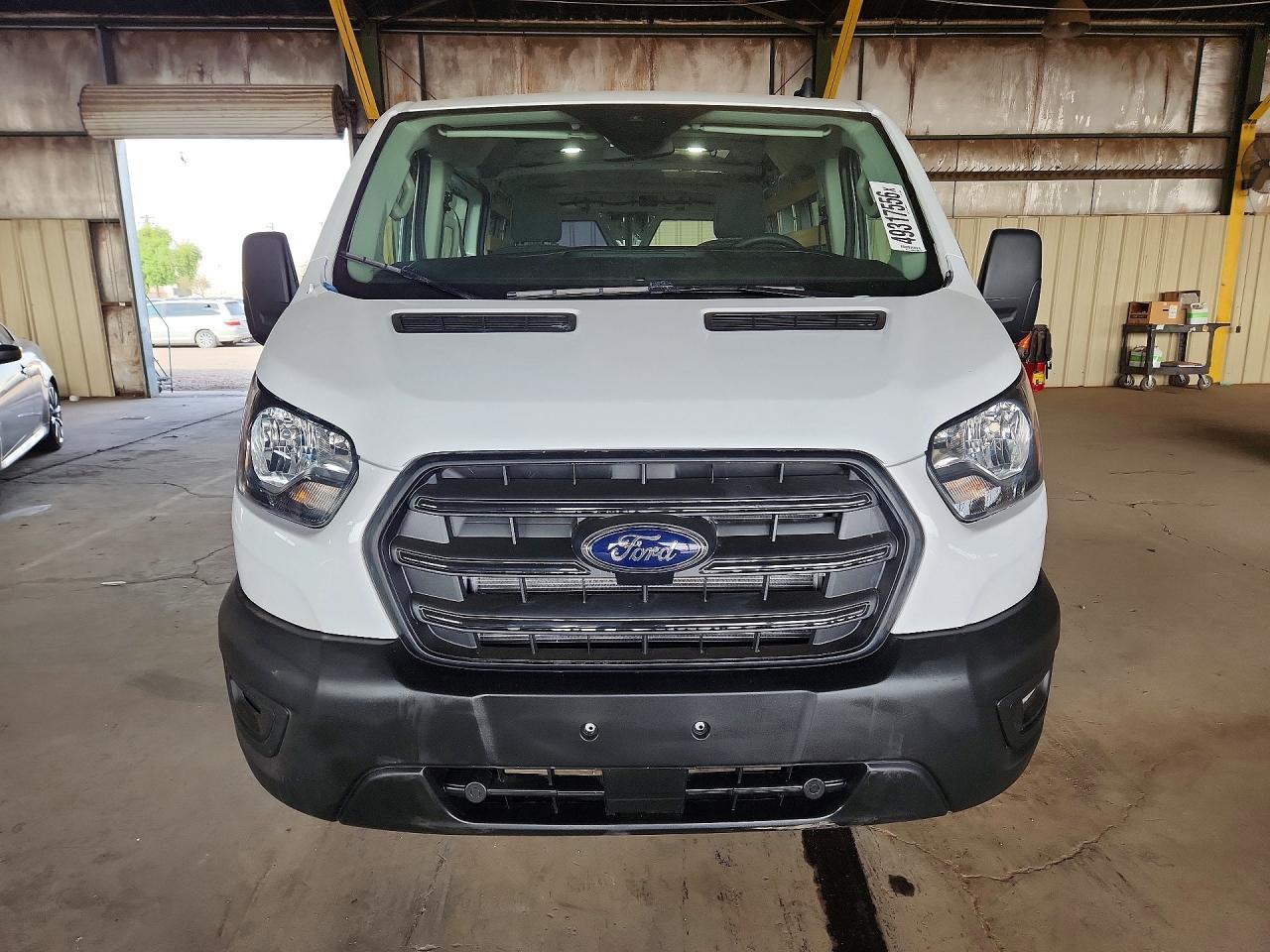 2025 Ford Transit T-250 - Фото 5