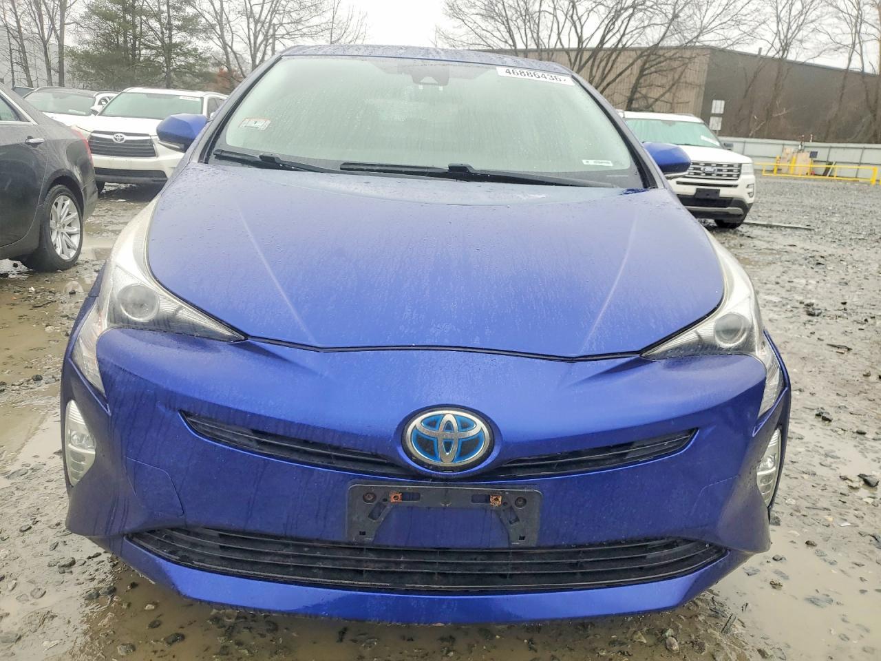 2016 Toyota Prius Three Touring - Фото 5
