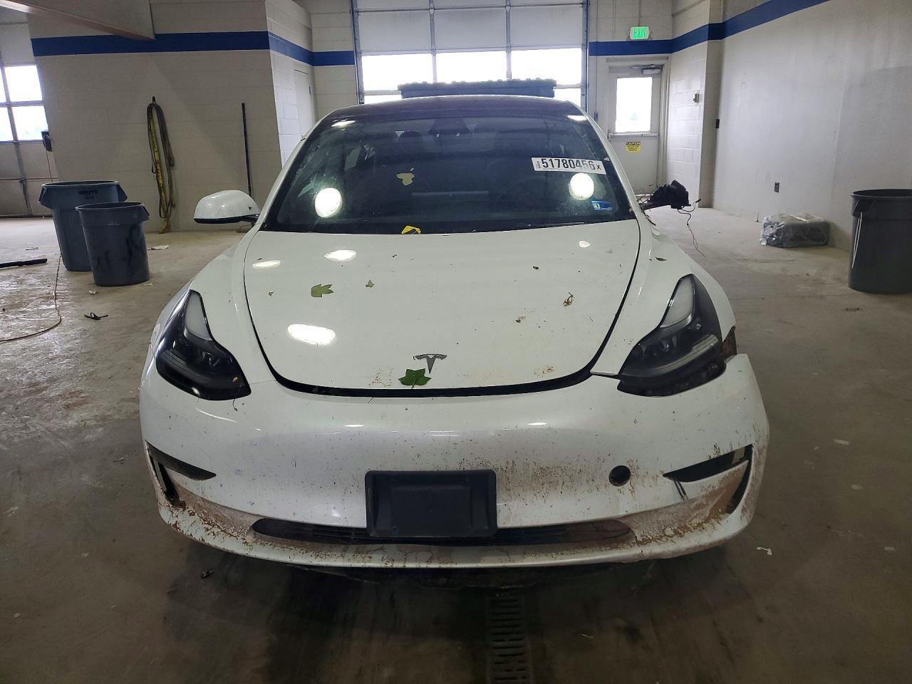 2023 Tesla Model 3 - Фото 5