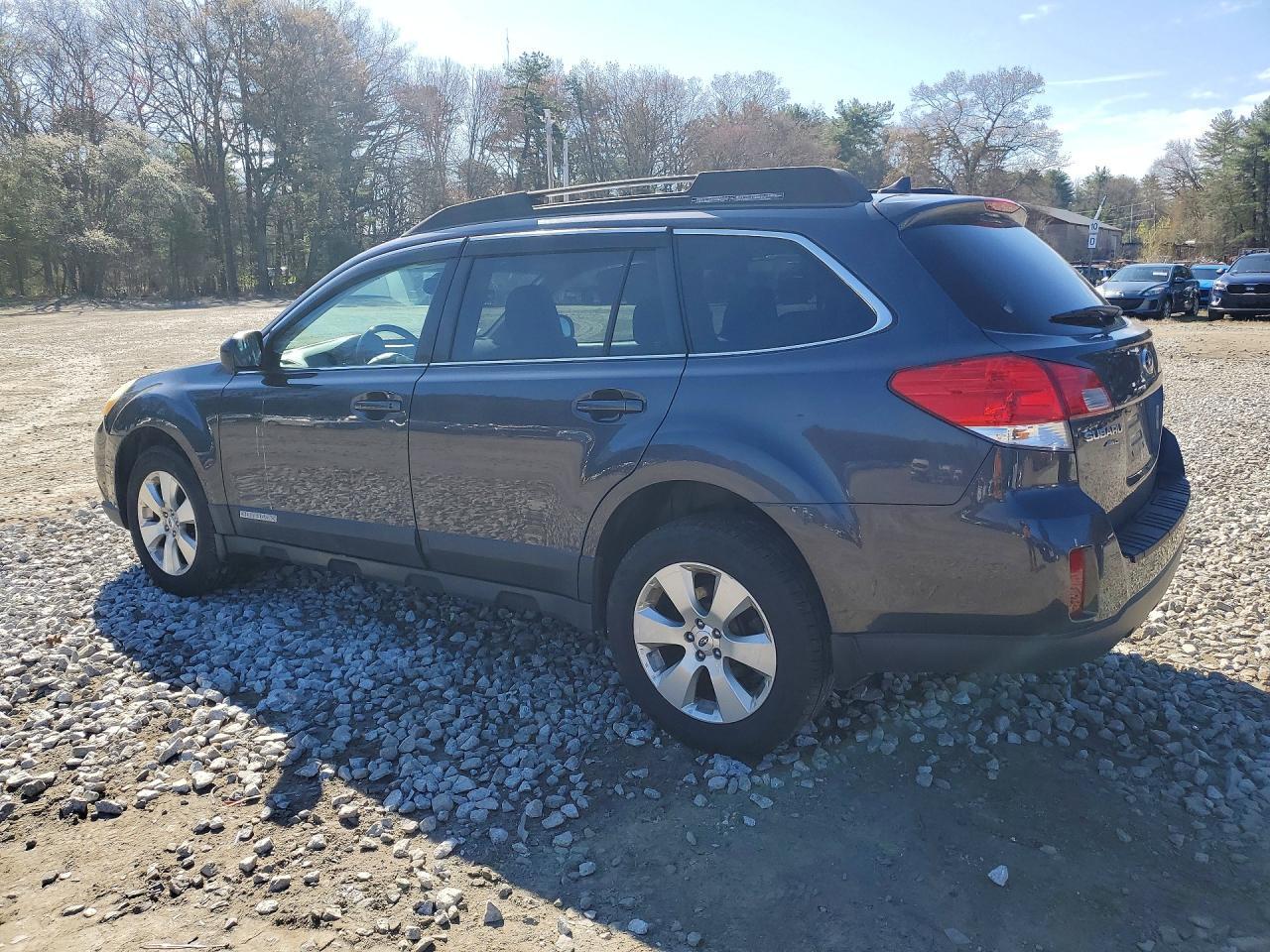 2012 Subaru Outback 2.5I Limited - Image 2