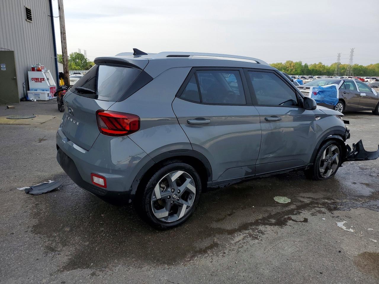 2022 Hyundai Venue Sel - Фото 3