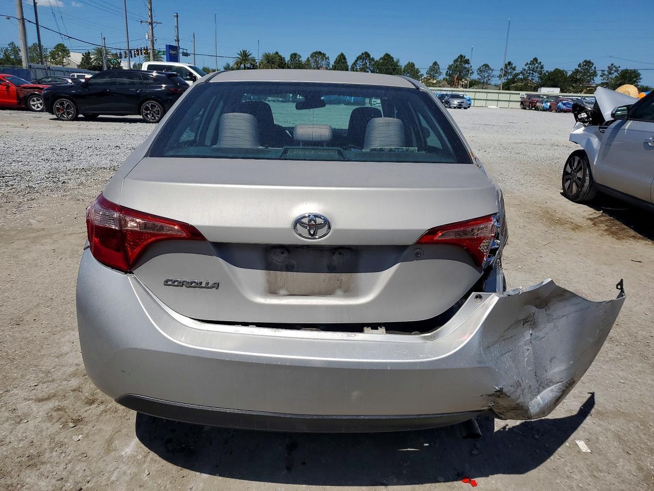 2017 Toyota Corolla L - Фото 6