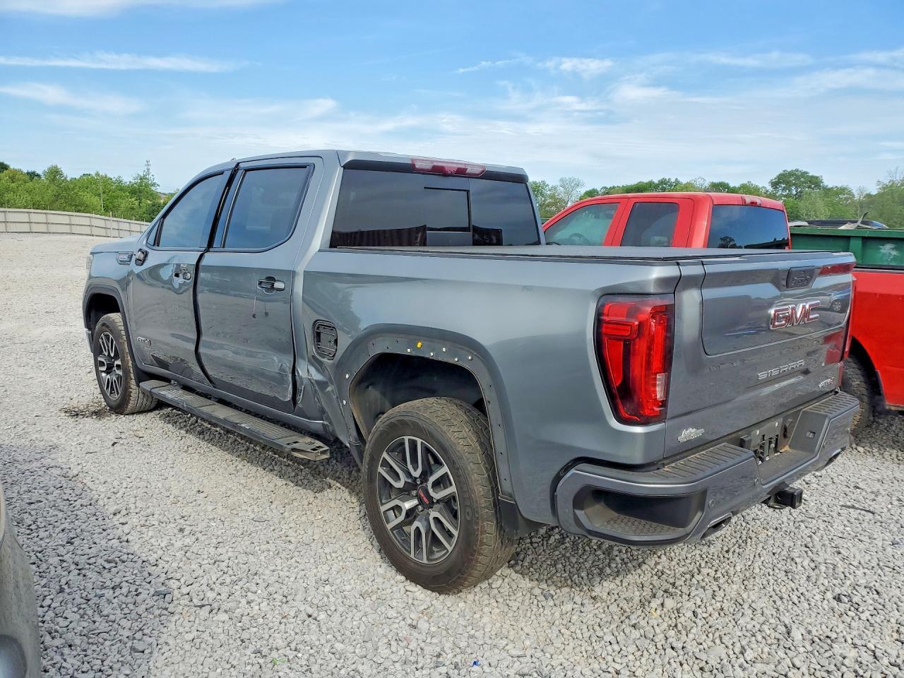 2020 GMC Sierra K1500 At4 - Фото 2
