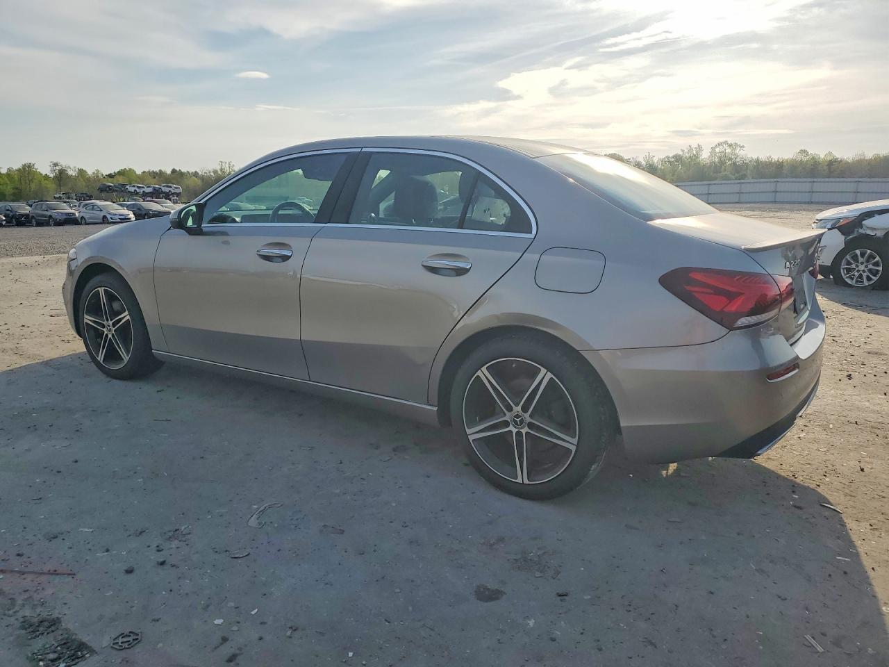 2019 Mercedes-Benz A 220 4Matic - Фото 2