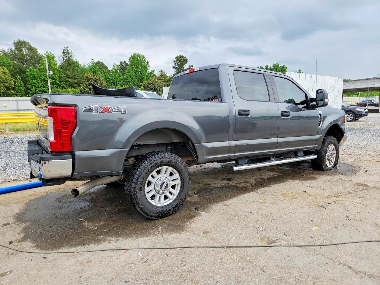 2017 Ford F250 Super Duty - Image 3