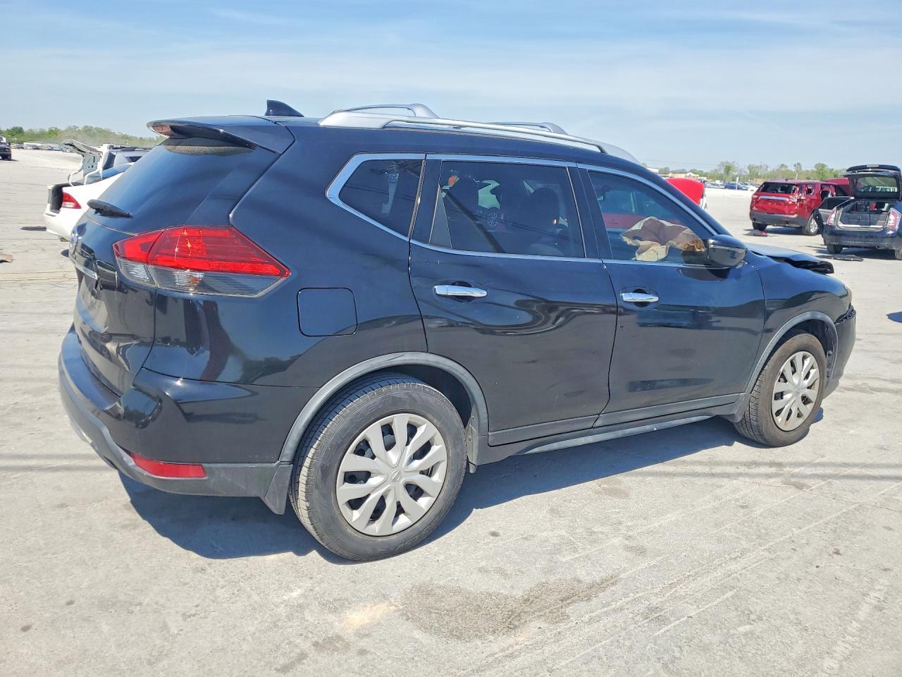 2017 Nissan Rogue S - Фото 3