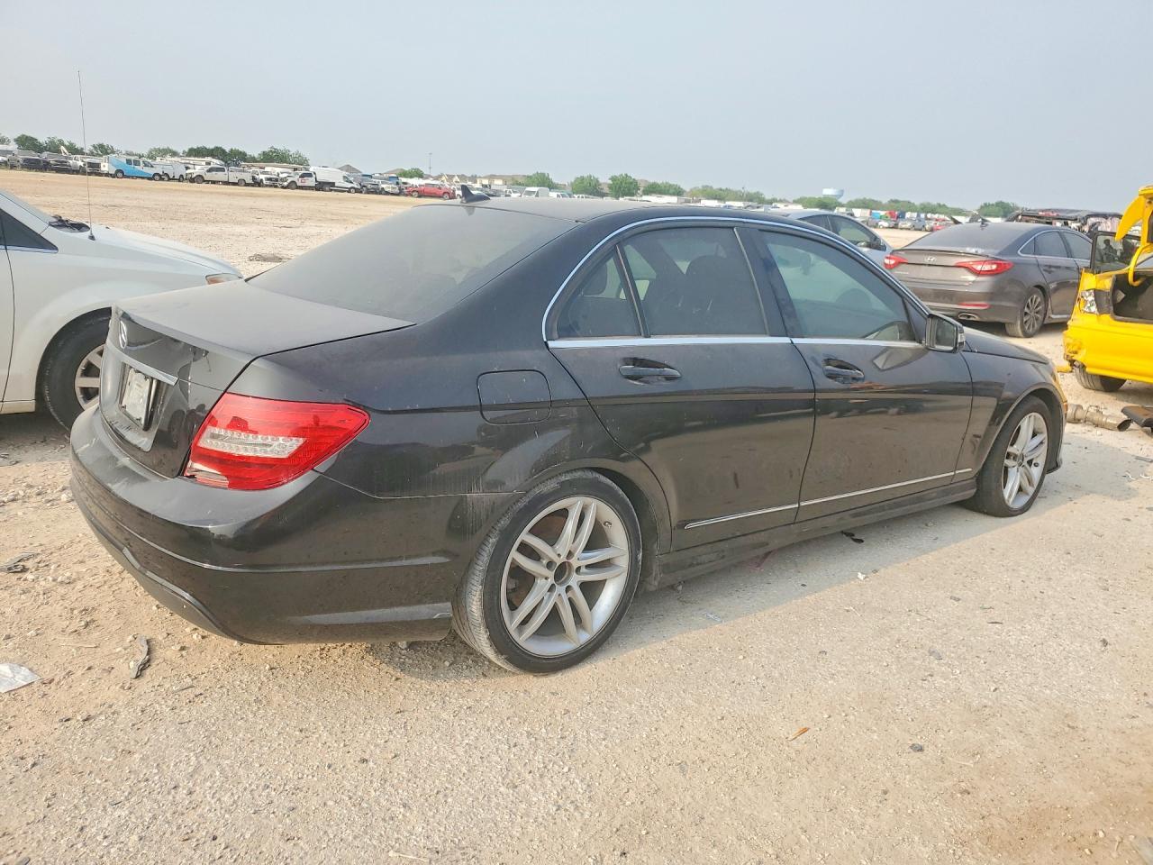 2013 Mercedes-Benz C - Фото 3