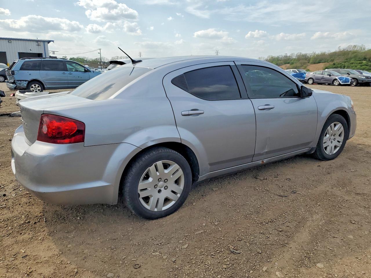 2014 Dodge Avenger Se - Фото 3