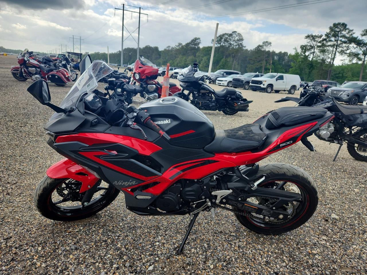 2025 Kawasaki Ex500 A - Фото 3