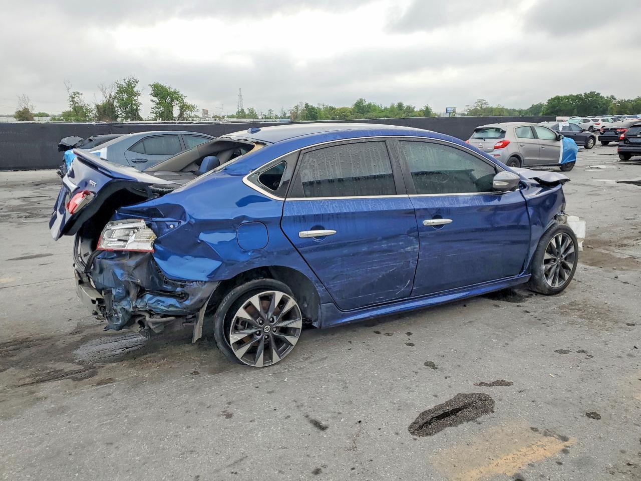 2019 Nissan Sentra Sr - Image 3