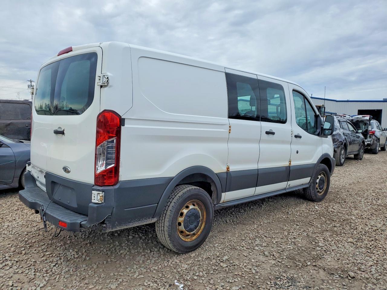 2015 Ford Transit 250 Delivery Van - Image 3