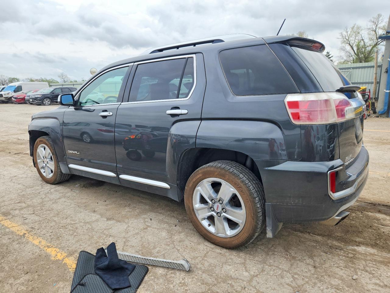 2017 GMC Terrain Denali - Image 2