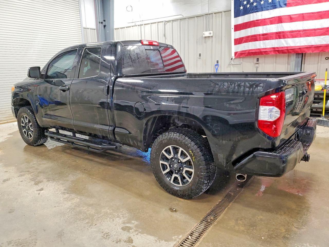 2016 Toyota Tundra Double Cab Limited - Image 2