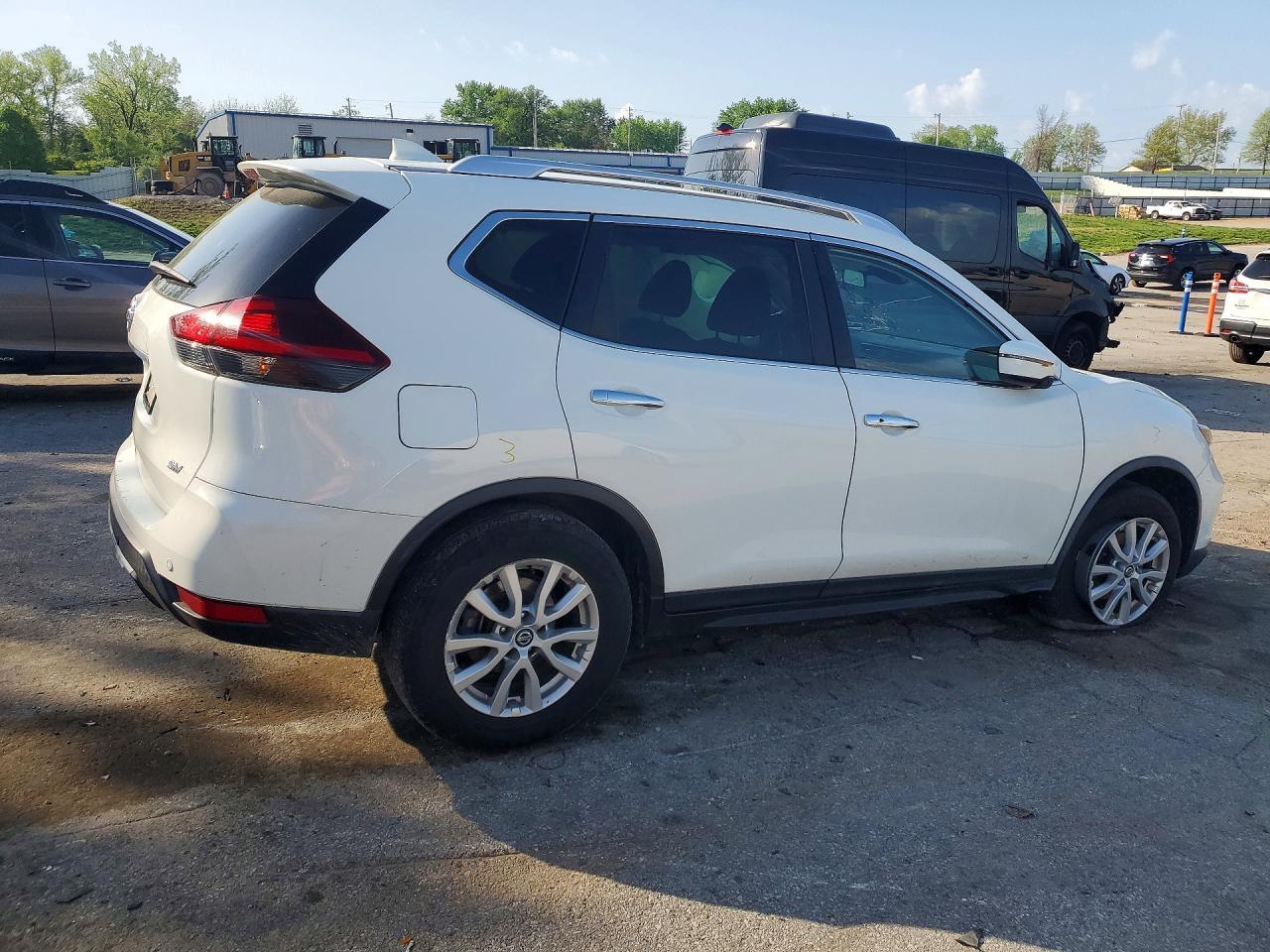 2020 Nissan Rogue Sv - Image 3