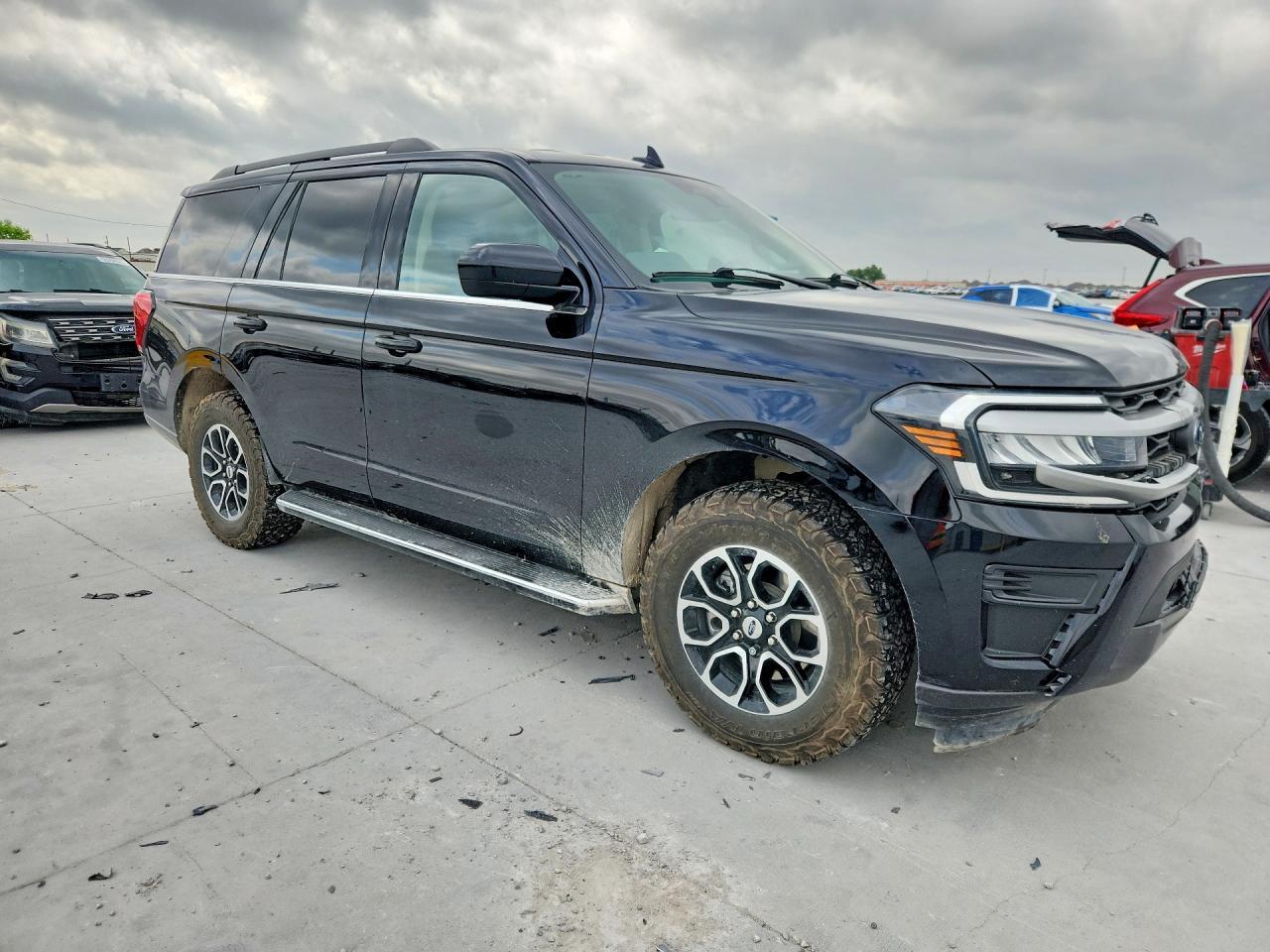 2023 Ford Expedition Xlt - Фото 4