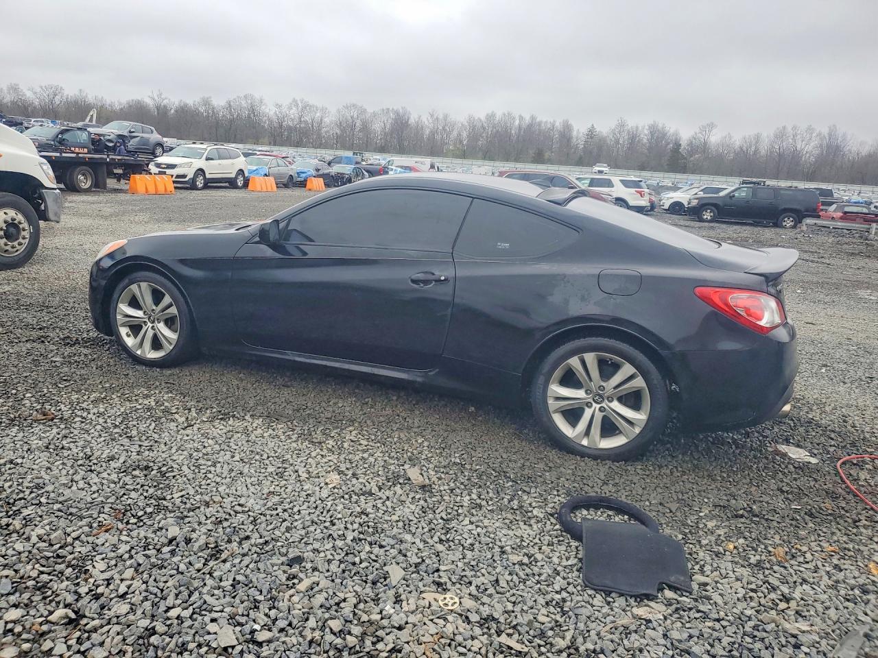 2010 Hyundai Genesis Coupe 2.0T - Image 2