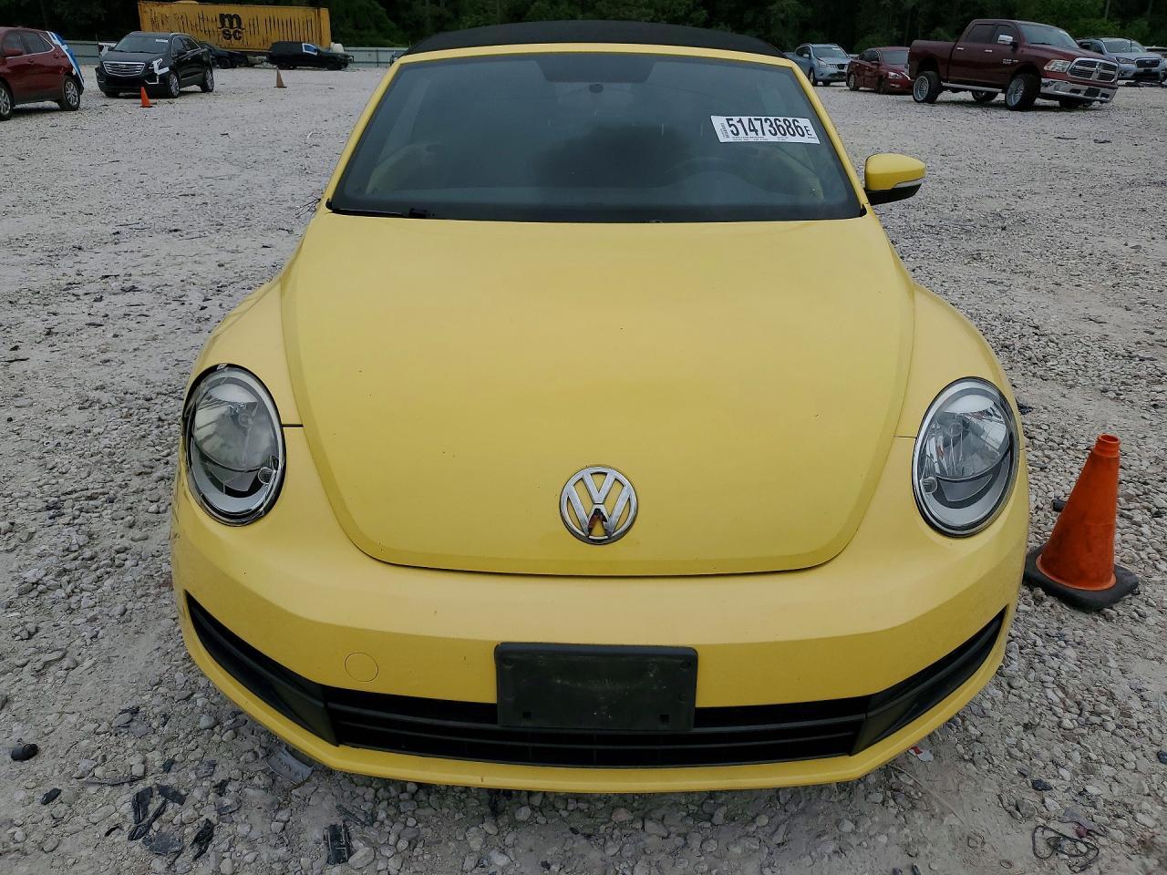 2013 Volkswagen Beetle - Image 5