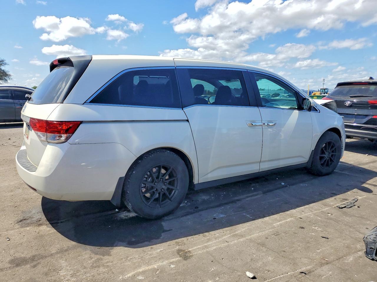 2015 Honda Odyssey Exl - Image 3