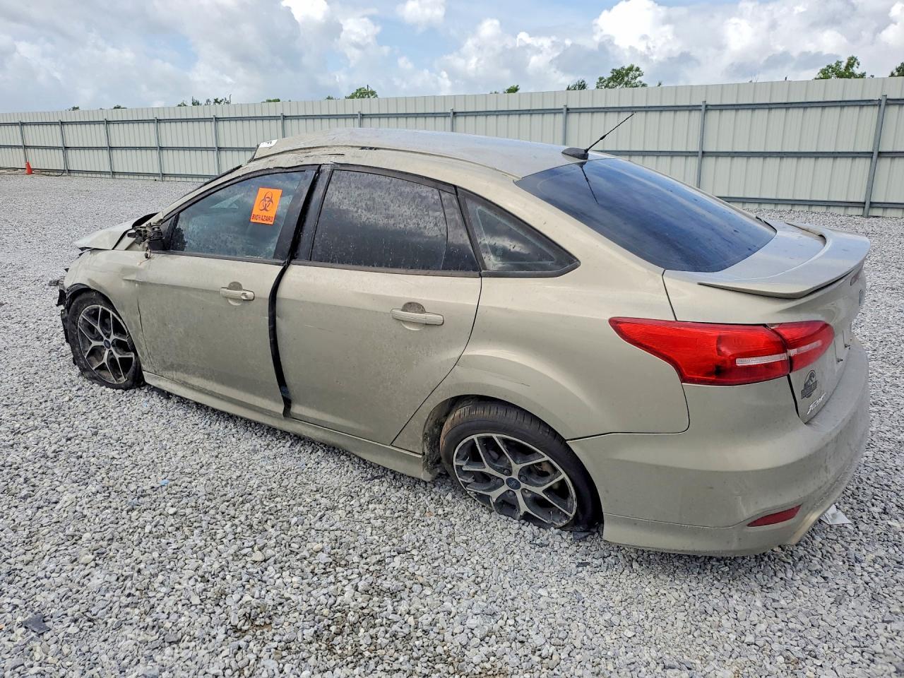 2015 Ford Focus Se - Фото 2