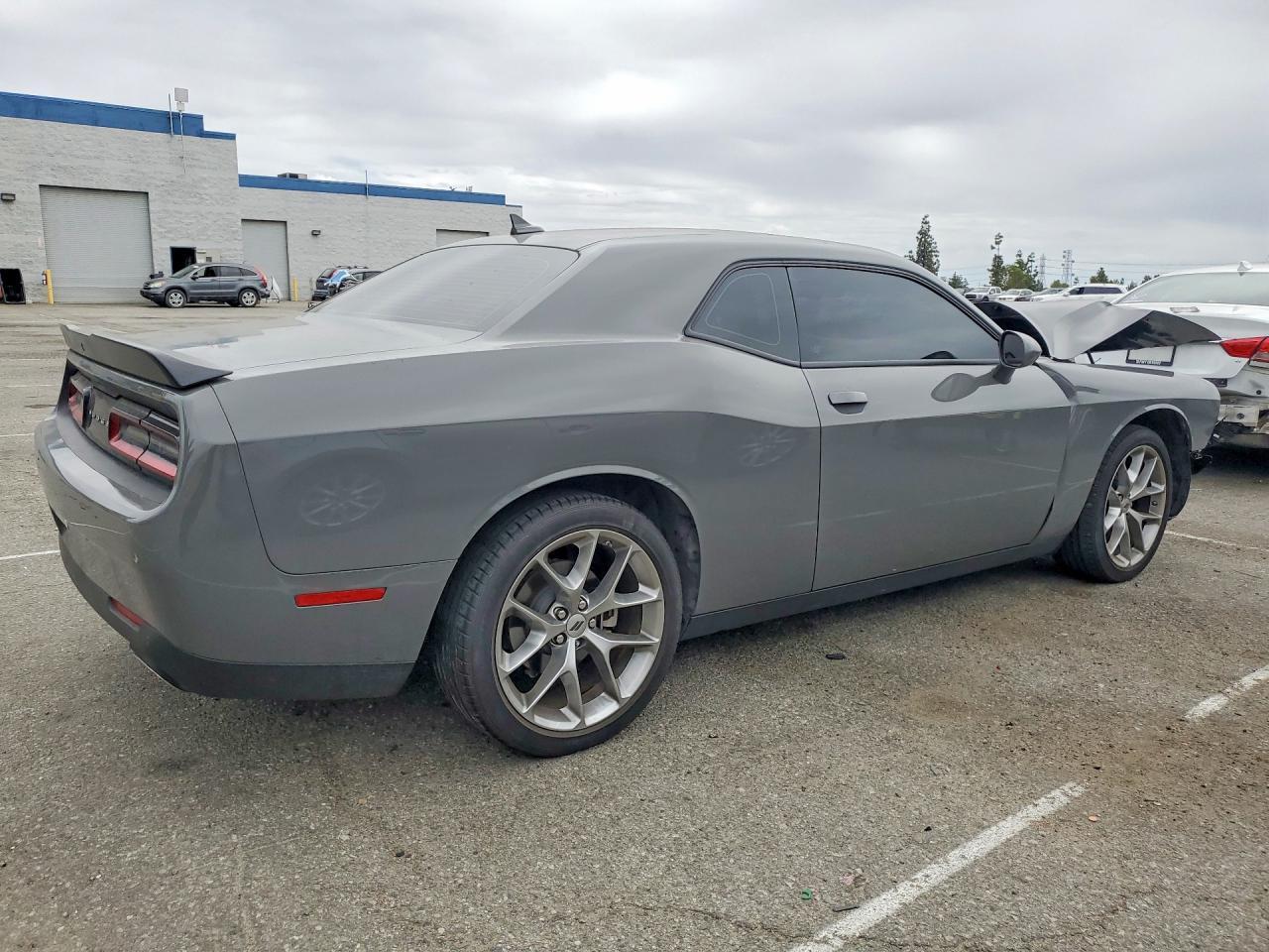 2023 Dodge Challenger Sxt - Image 3