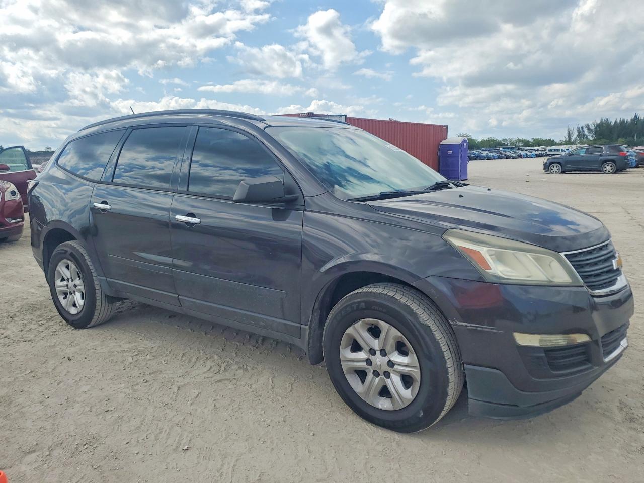 2015 Chevrolet Traverse Ls - Фото 4