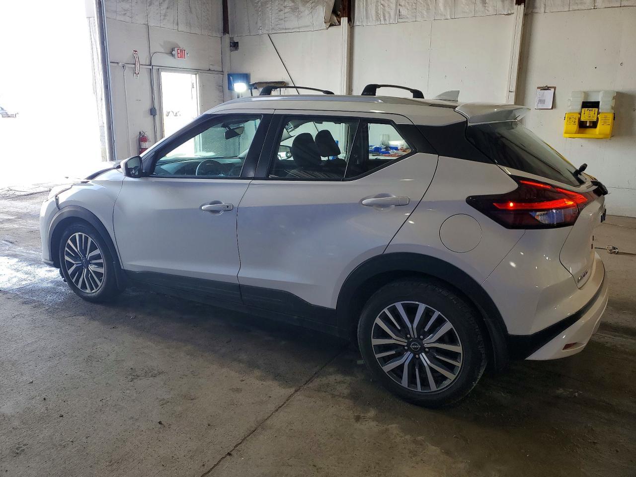 2022 Nissan Kicks Sv- R & D- Cln Title- Pri Fleet - Фото 2
