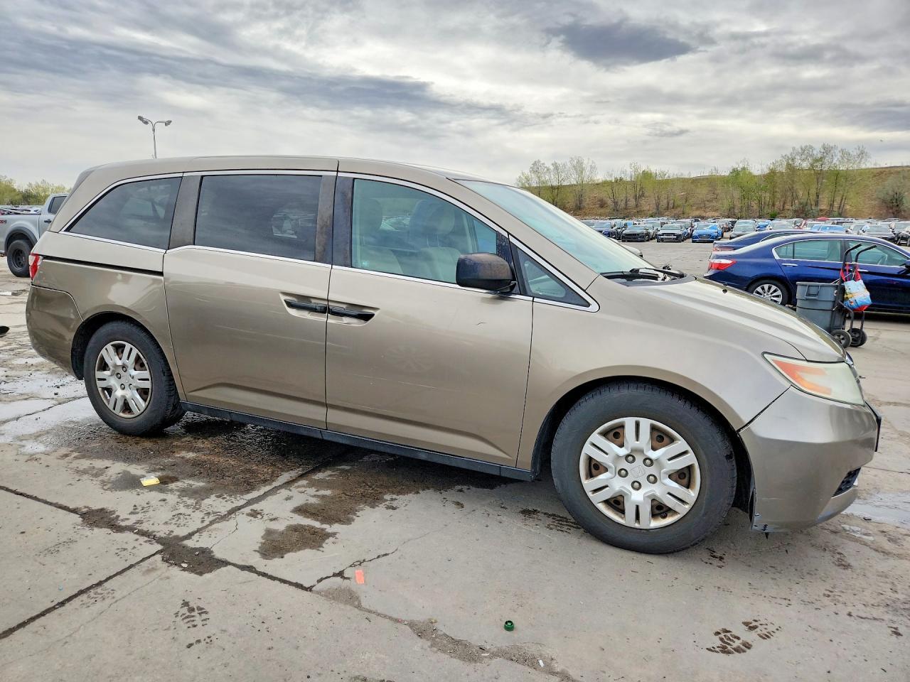 2012 Honda Odyssey Lx - Image 4