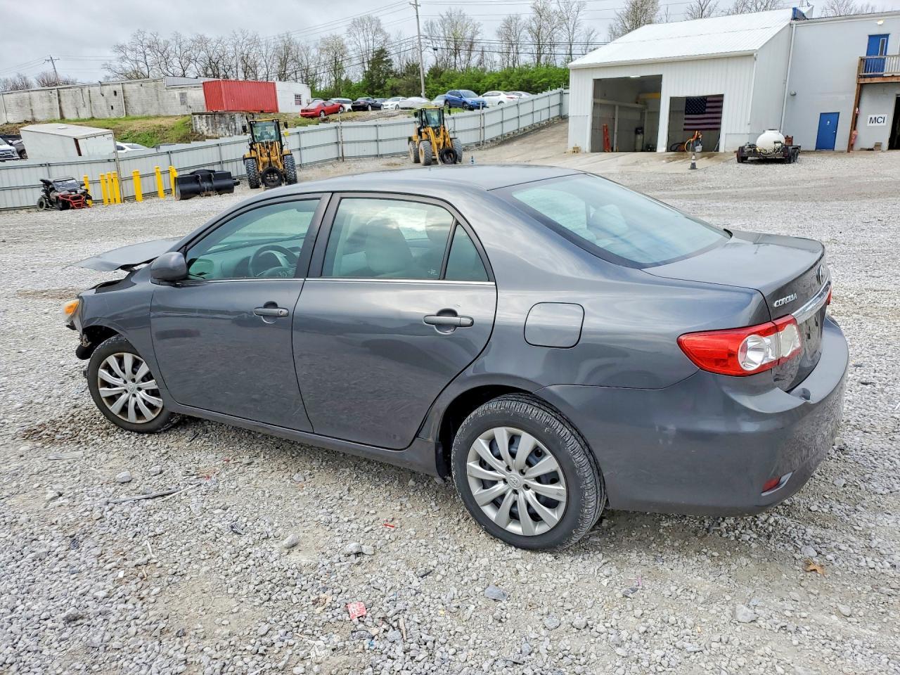 2013 Toyota Corolla Le - Фото 2