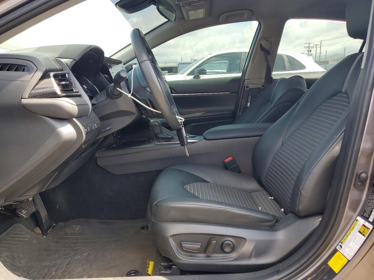 2023 Toyota Camry Se - Image 7