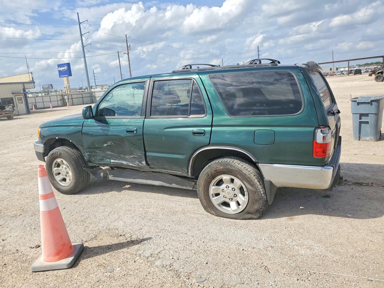 1999 Toyota 4Runner Sr5 - Image 2