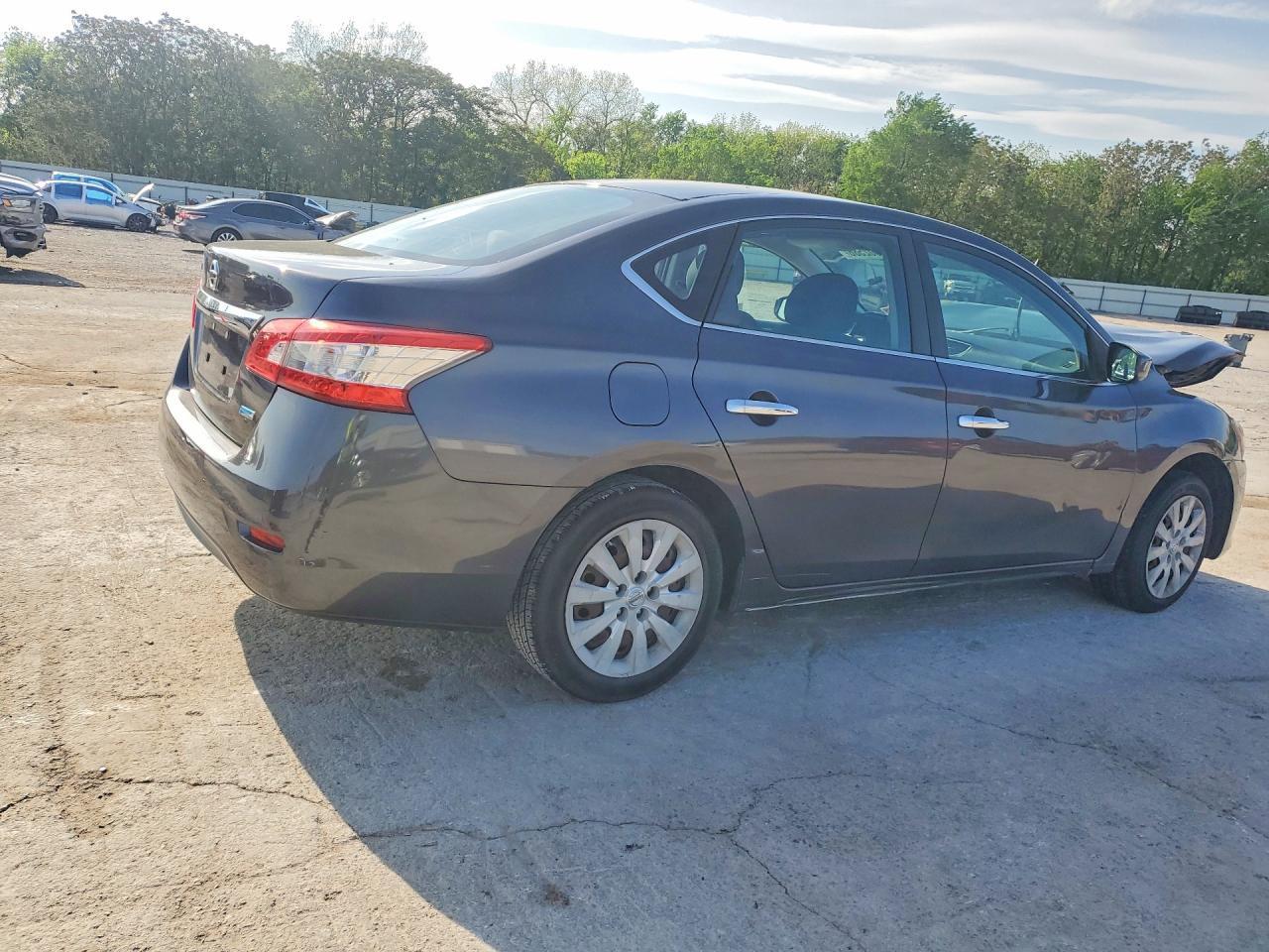 2014 Nissan Sentra S - Фото 3