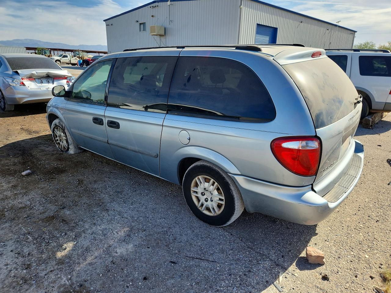 2005 Dodge Grand Caravan Se - Фото 2