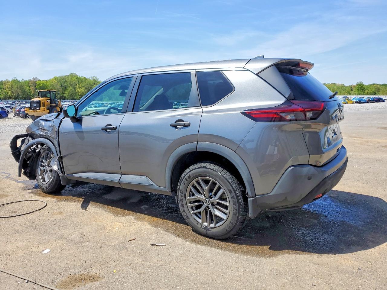 2021 Nissan Rogue S - Фото 2