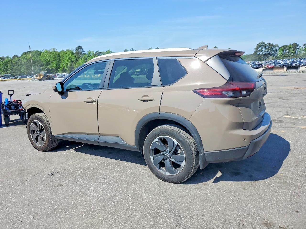 2024 Nissan Rogue Sv - Фото 2