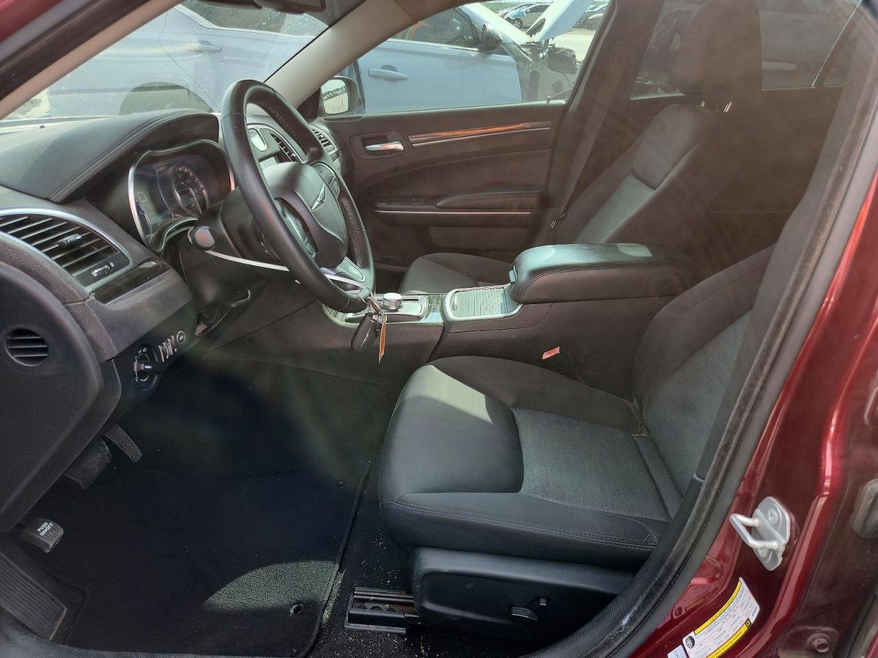 2021 Chrysler 300 Touring - Image 7