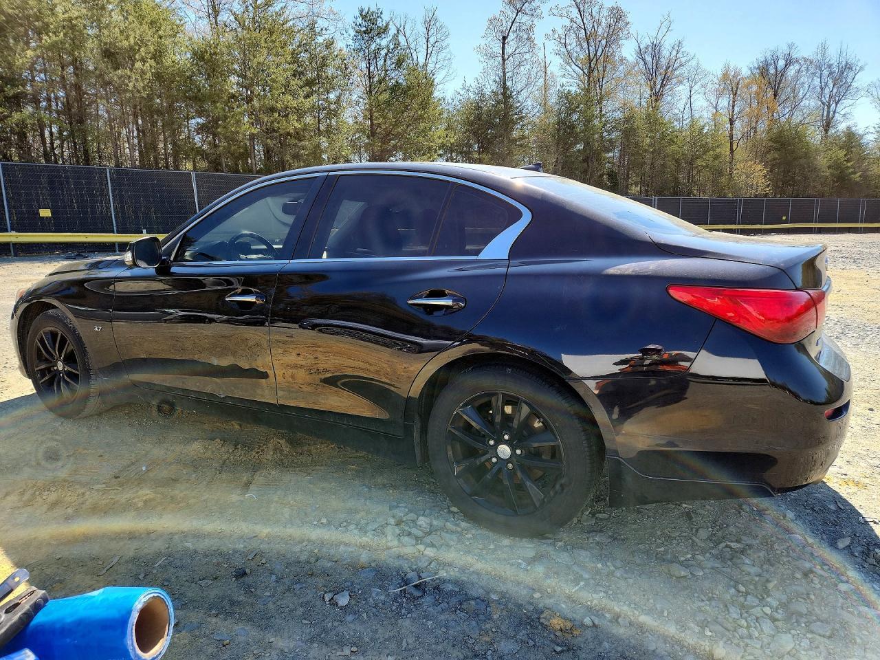 2015 Infiniti Q50 Premium - Фото 2