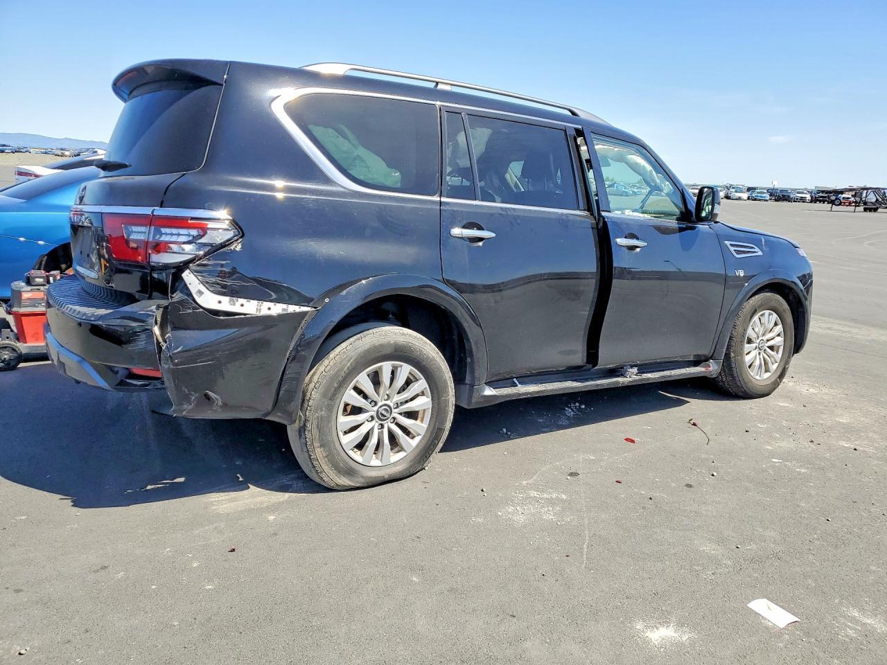 2022 Nissan Armada Sv - Image 3