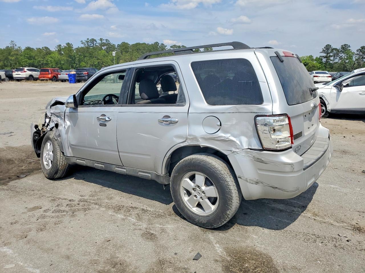 2011 Ford Escape Xlt - Фото 2