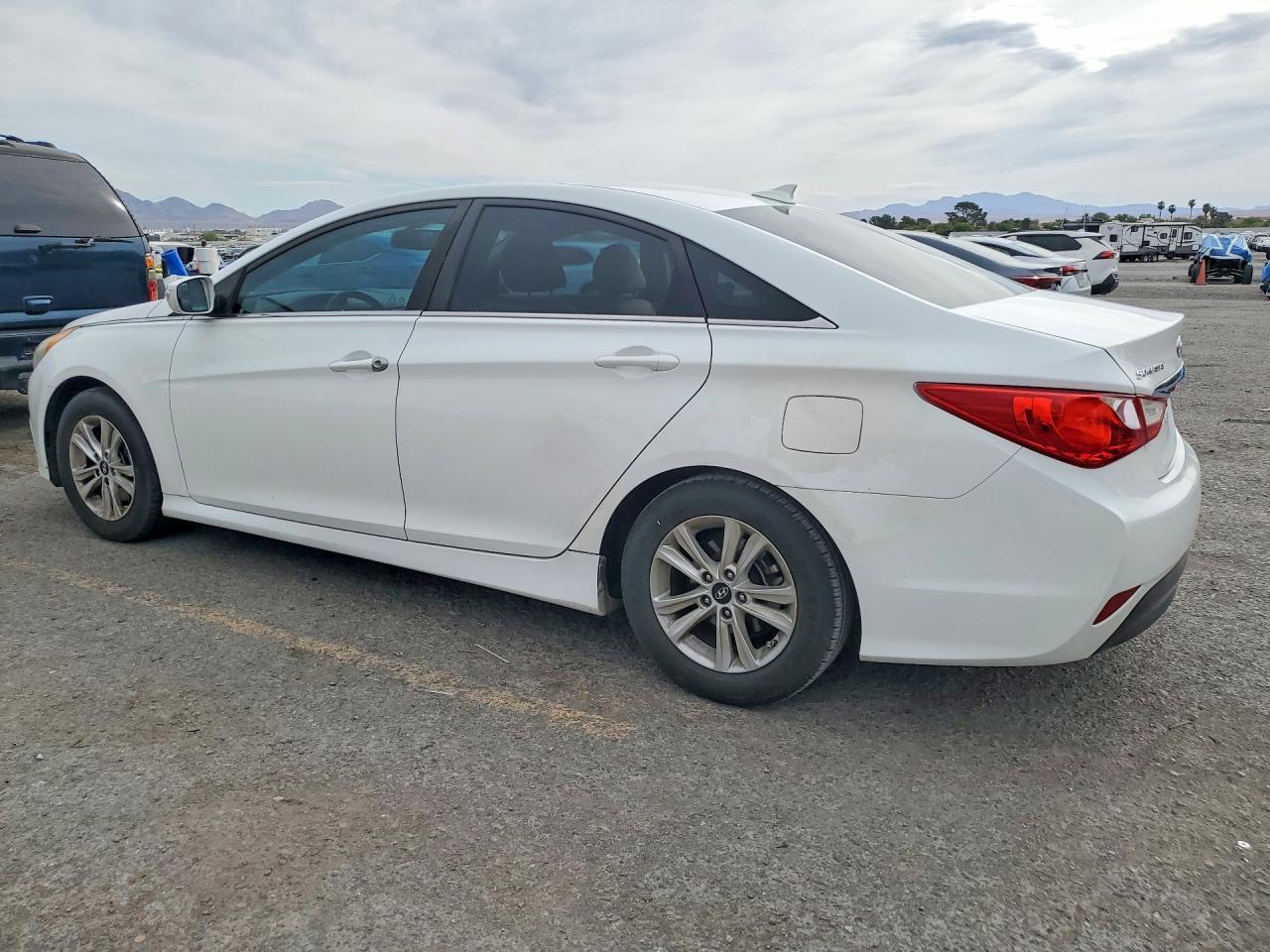 2014 Hyundai Sonata Gls - Фото 2