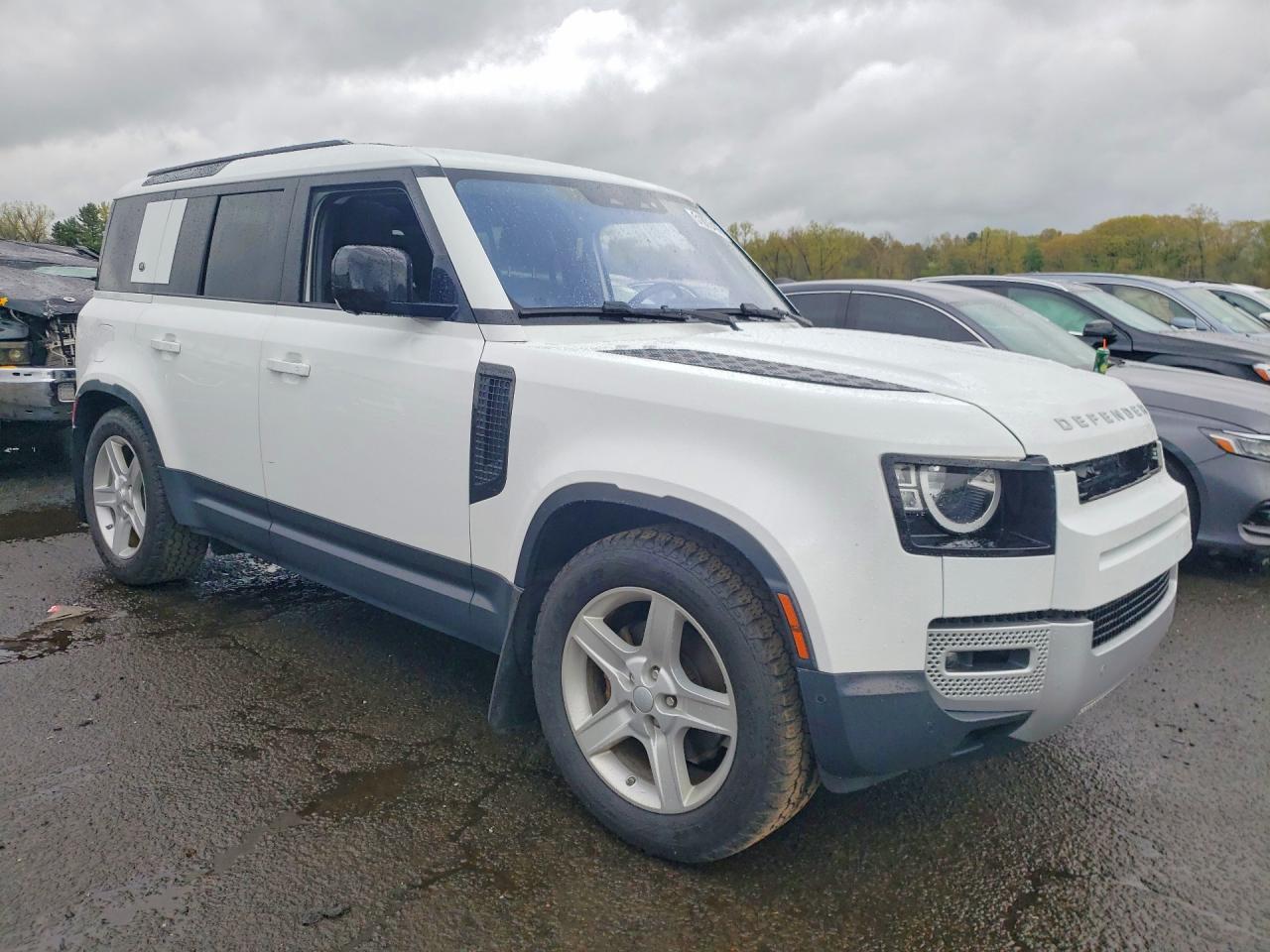 2020 Land Rover Defender 110 S - Image 4