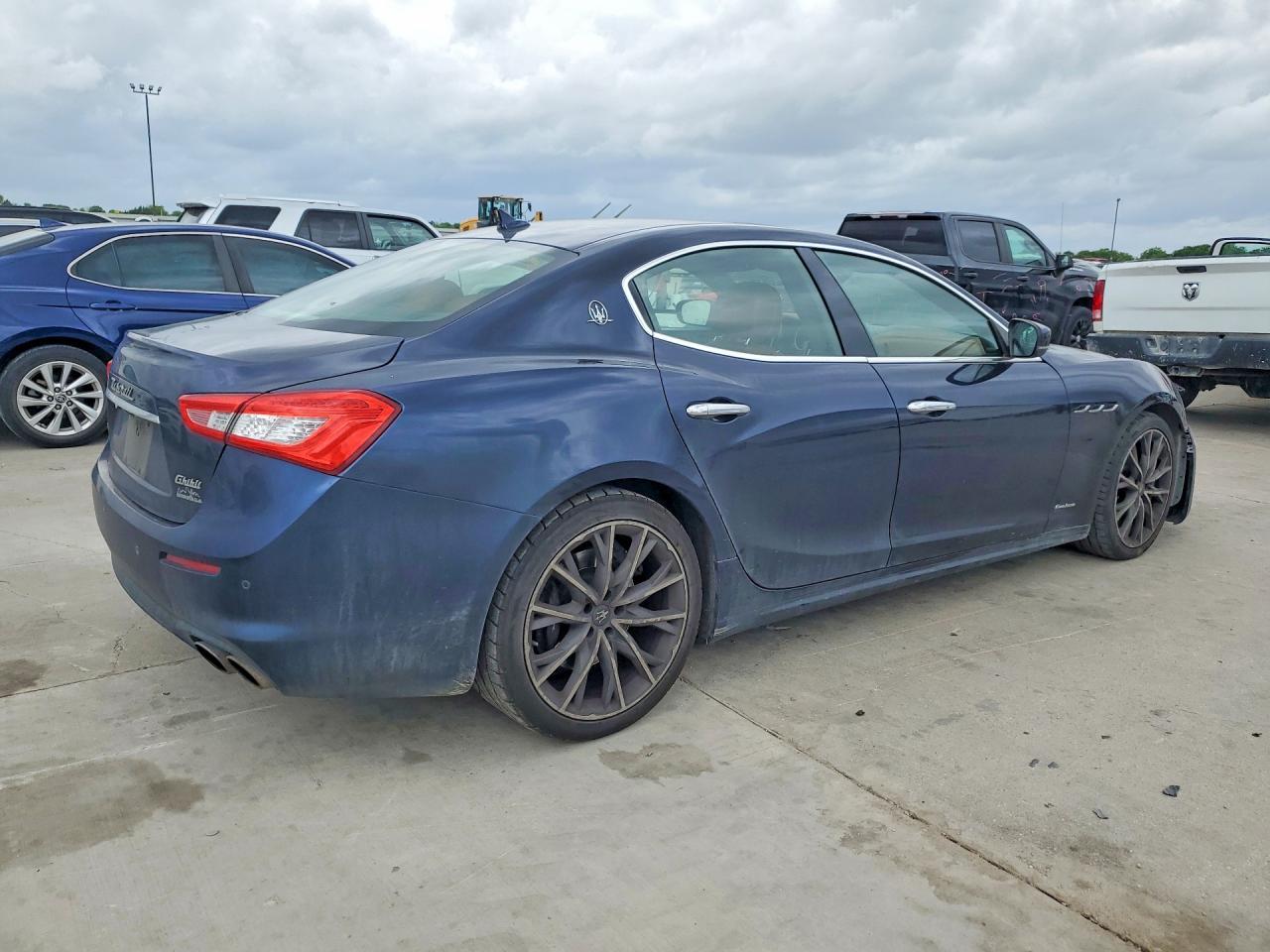 2019 Maserati Ghibli S - Фото 3