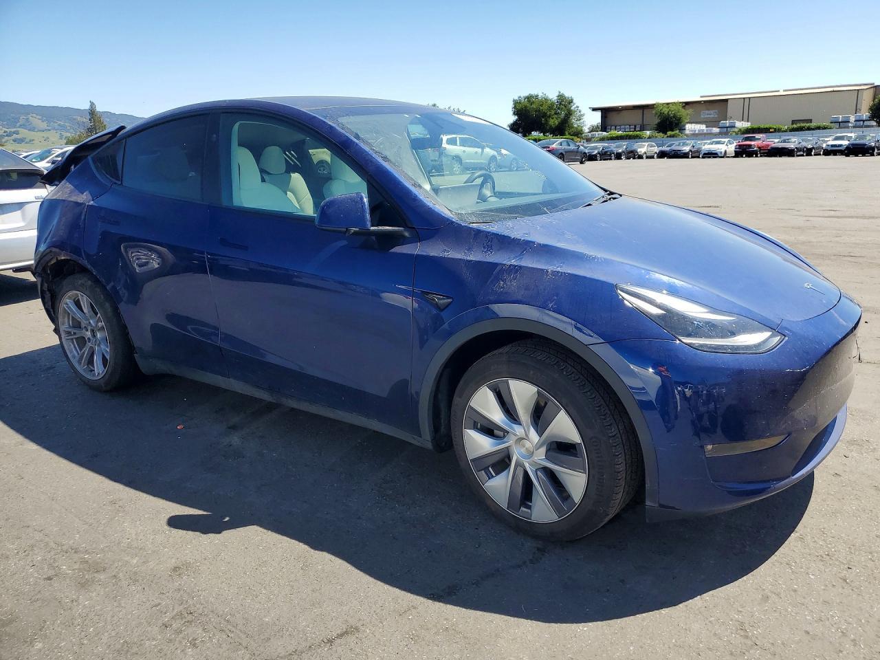 2023 Tesla Model Y - Фото 4