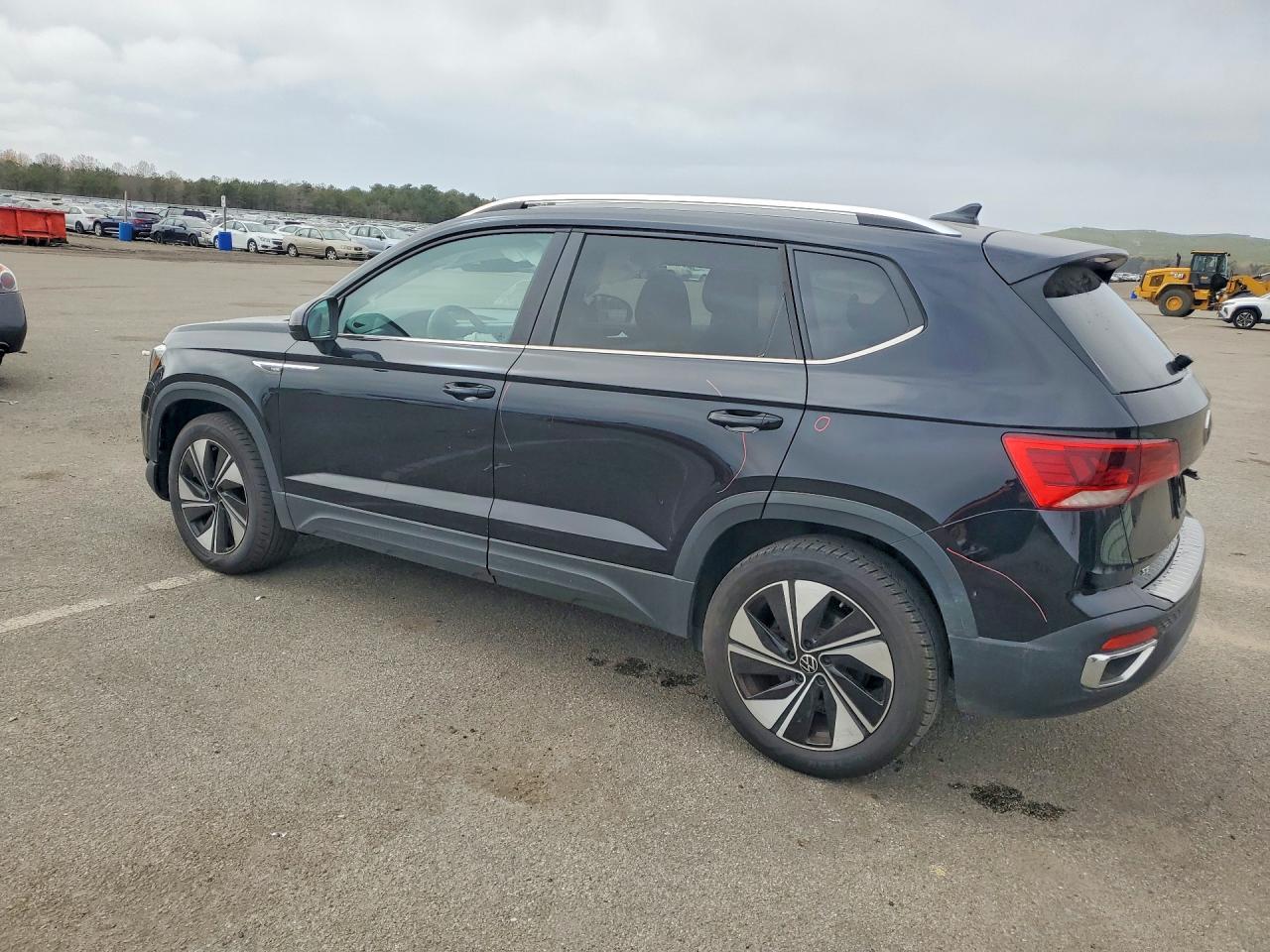 2023 Volkswagen Taos Se - Image 2