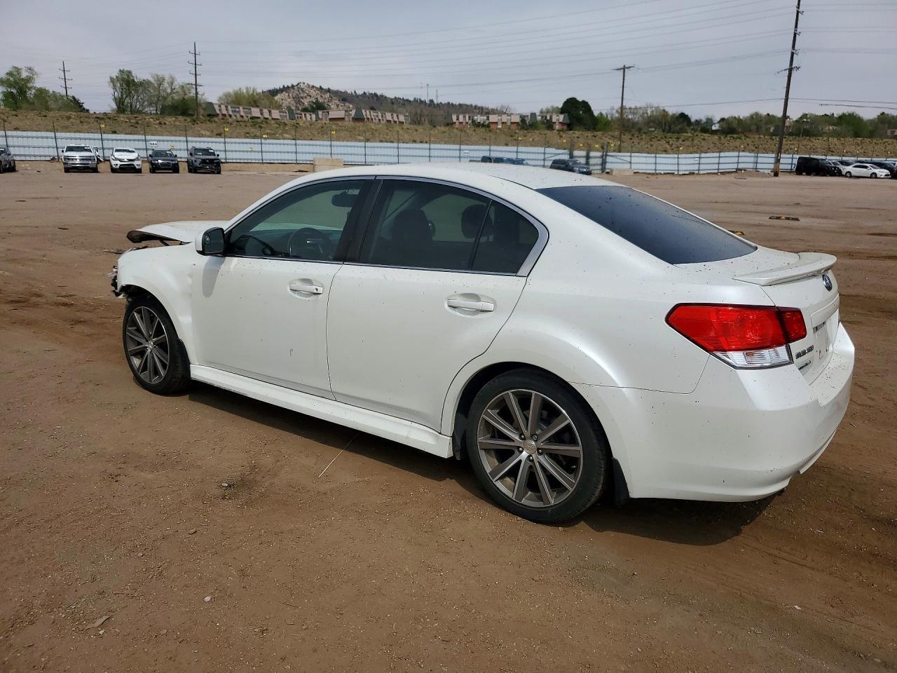 2013 Subaru Legacy 2.5I Premium - Фото 2