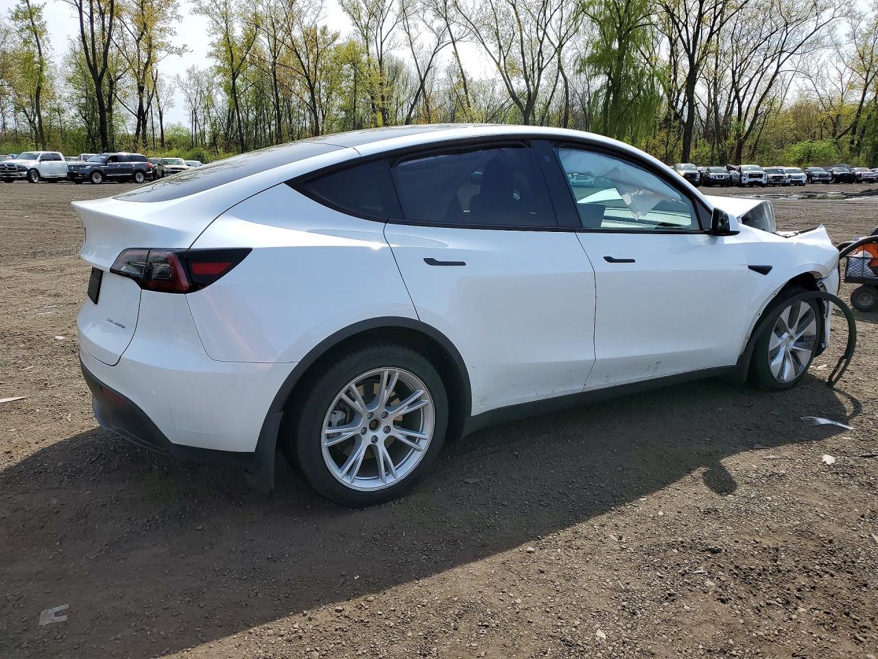 2023 Tesla Model Y - Image 3