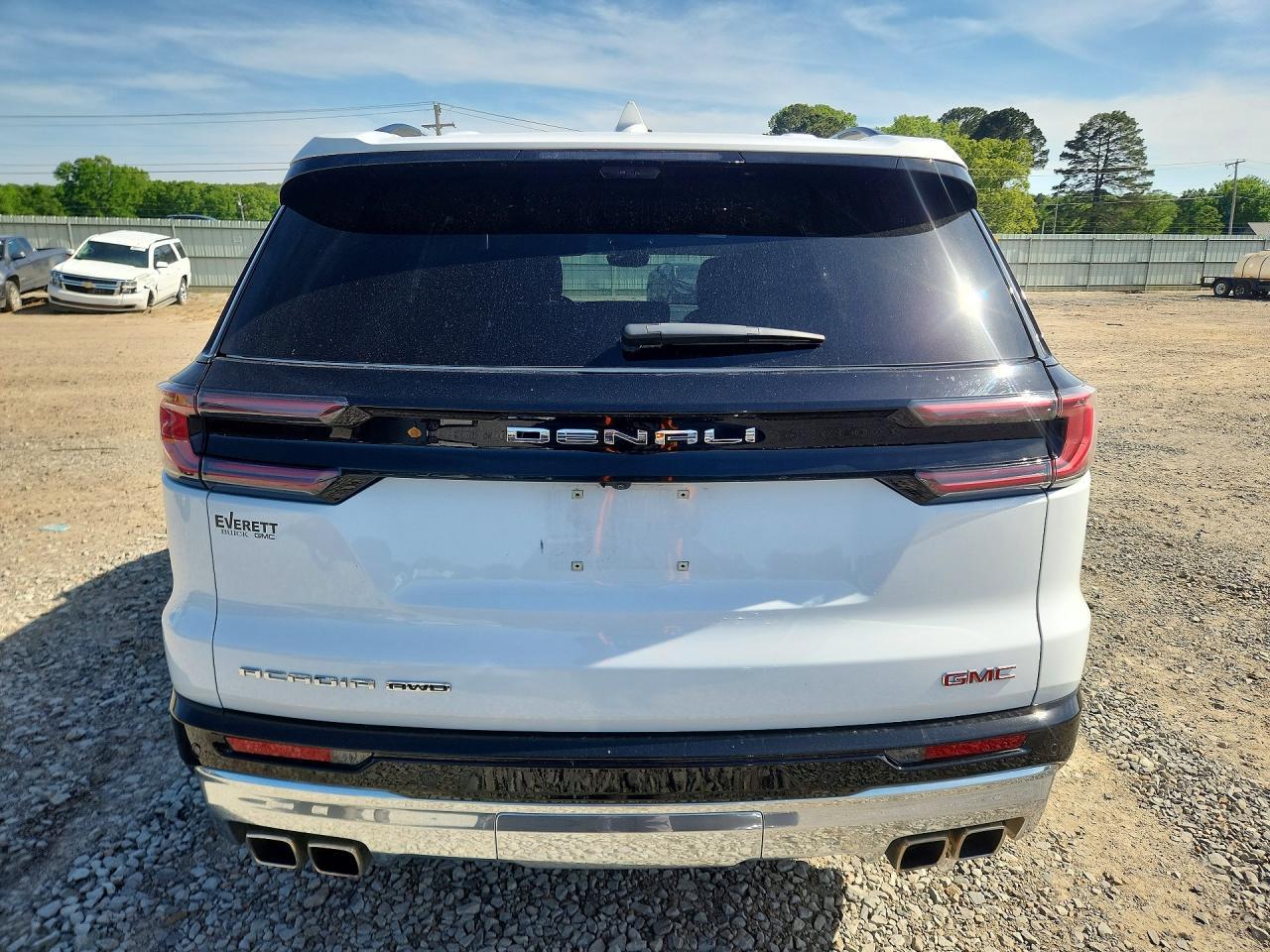 2025 GMC Acadia Denali - Фото 6
