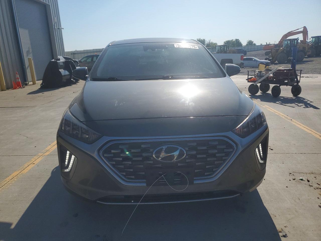 2021 Hyundai Ioniq Hybrid Sel - Image 5