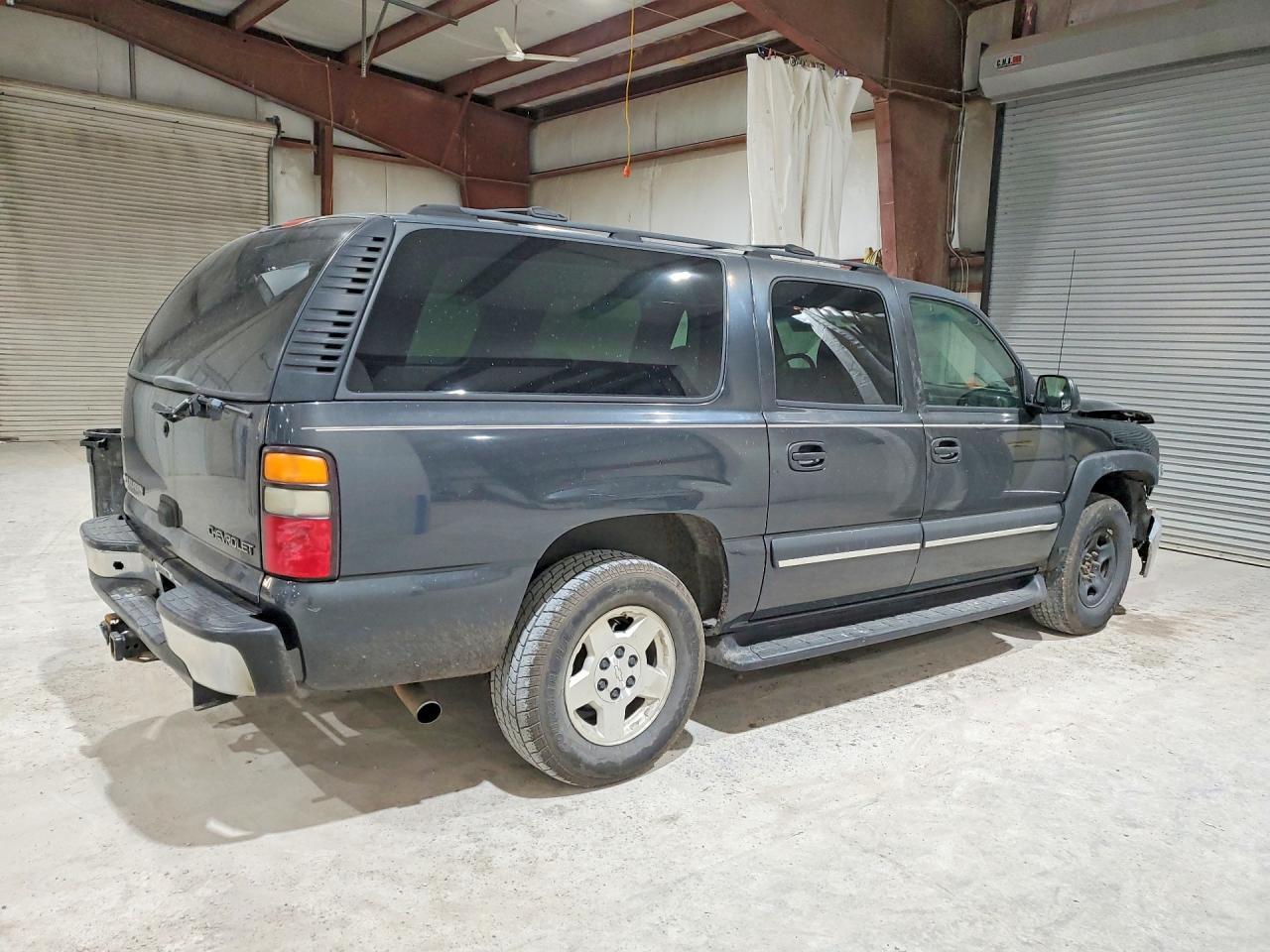 2004 Chevrolet Suburban K1500 - Image 3